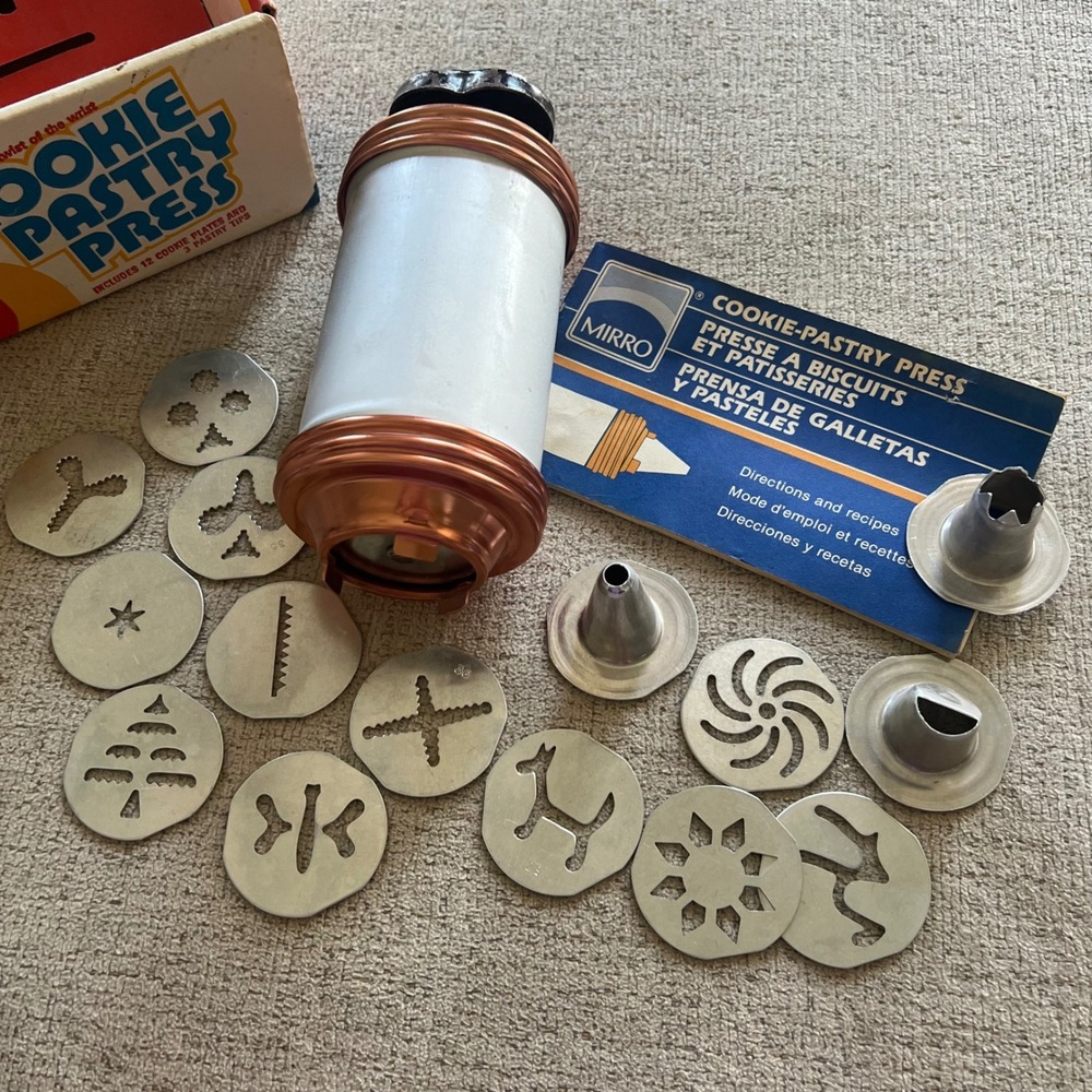 Vintage Mirro Cookie Pastry Press M-0358-22 Aluminum Copper 12 Discs 3 Tips Box